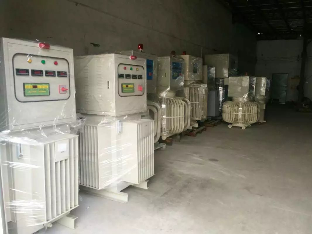 无触点感应稳压器